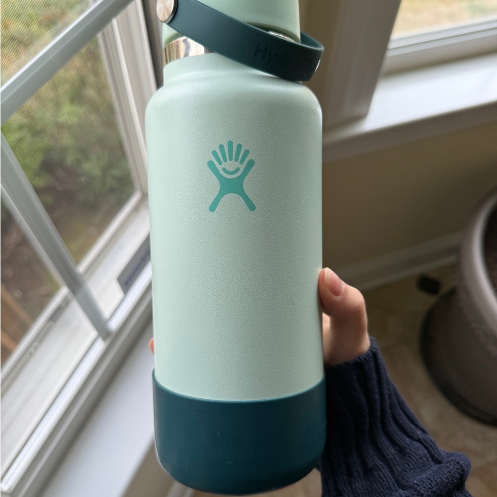Hydro Flask 32 oz limited edition color